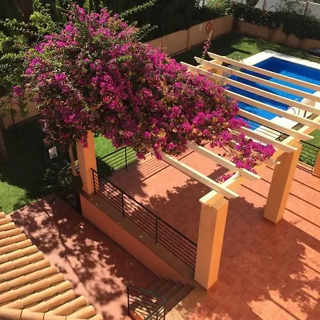 Apartamento Con Piscina En شقة