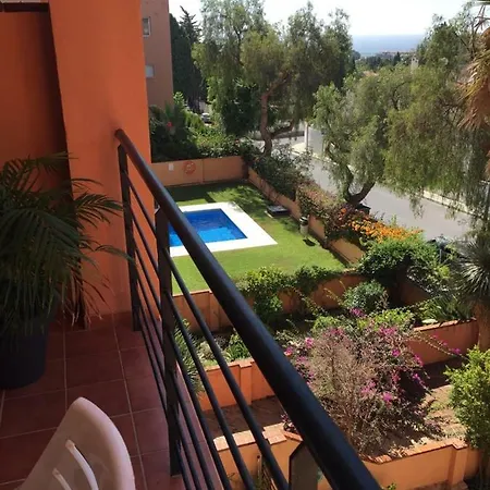 Apartamento Con Piscina En Apartment *